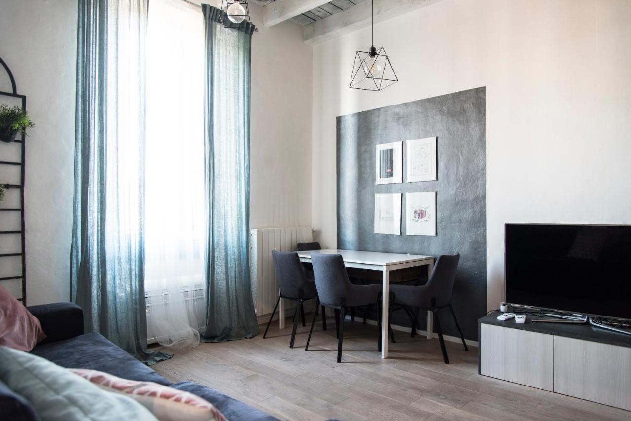 Youhosty - Correggio 12 Milano Exterior foto